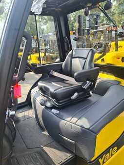 Diesel heftrucks 2022  Yale GDP45SVX5 (9)