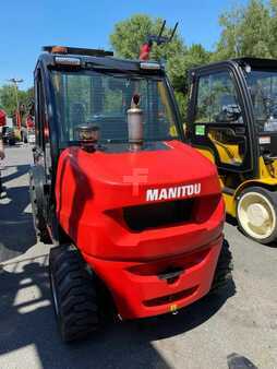 Ruwterreinheftrucks 2024  Manitou MC30-4 (3)