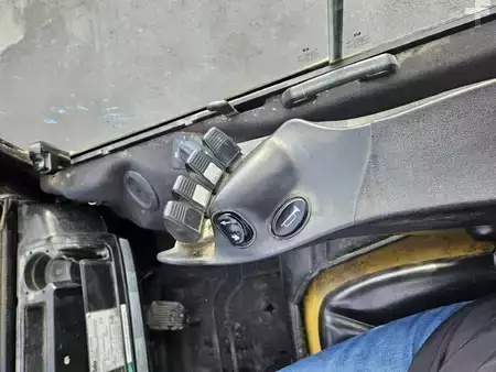 Dieselstapler 2017  Yale GPD35VX (9)