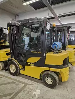 Carretilla elevadora GLP 2021  Yale GLP30VX (1)
