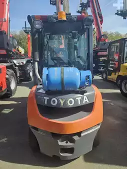 Treibgasstapler 2016  Toyota 02-8FGF-25 (3)