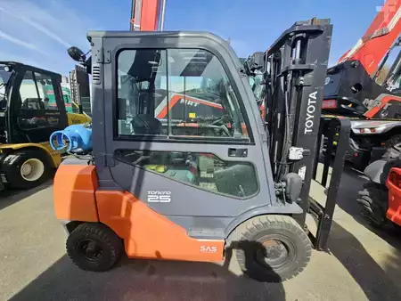 Treibgasstapler 2016  Toyota 02-8FGF-25 (4)