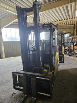Carrelli elettrici 4 ruote 2022  Yale ERP35VL (1)