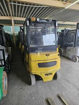 Carrelli elettrici 4 ruote 2022  Yale ERP35VL (2)