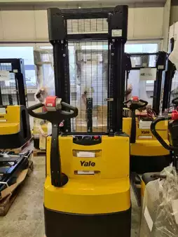 Ruční vysokozdvižný vozík 2022  Yale MS12IL (2)