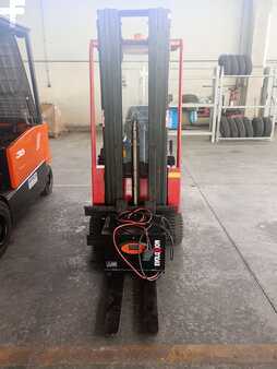 Carrelli elettrici 3 ruote 2006  Mariotti MYCROS 13C (2)