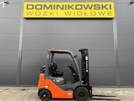 Gasoltruck 2015  Toyota 02-8FGF15 (1)