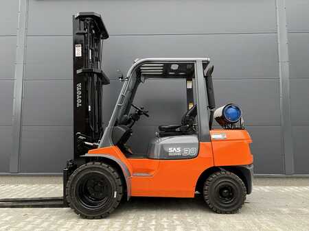 LPG Forklifts 2003  Toyota 02-7FGF30 (9)