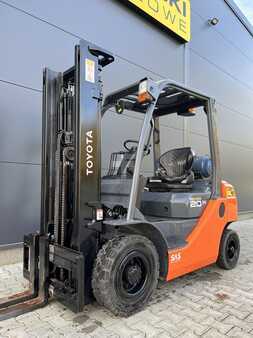 LPG Forklifts 2016  Toyota 02-8FGF20 (4)