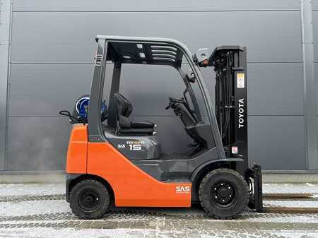 Gasoltruck 2011  Toyota 02-8FGF15 (2)