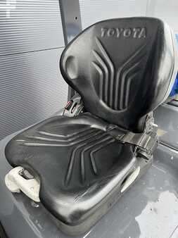 Gasoltruck 2011  Toyota 02-8FGF15 (8)
