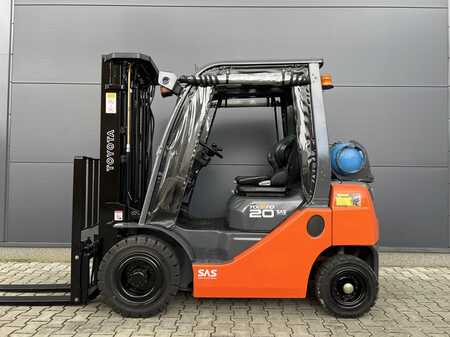 LPG Forklifts 2014  Toyota 02-8FGF20 (7)