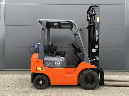 LPG Forklifts 2006  Toyota 42-7FGF15 (2)