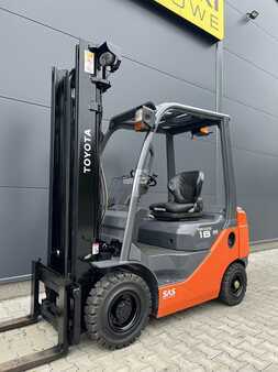 Diesel Forklifts 2017  Toyota 02-8FDF18 (4)