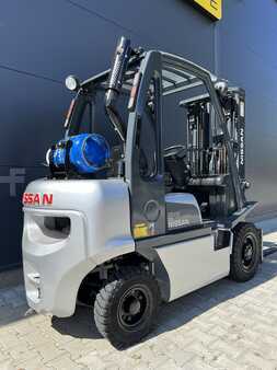 Carrello elevatore a gas 2003  Nissan UD02A25PQ (6)