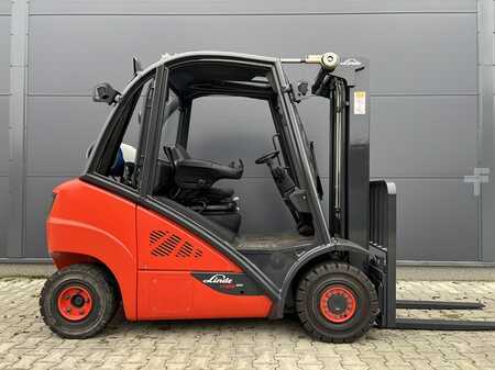 Gas truck 2015  Linde H25T-02 (2)