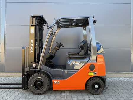 Gasoltruck 2016  Toyota 02-8FGF15 (9)