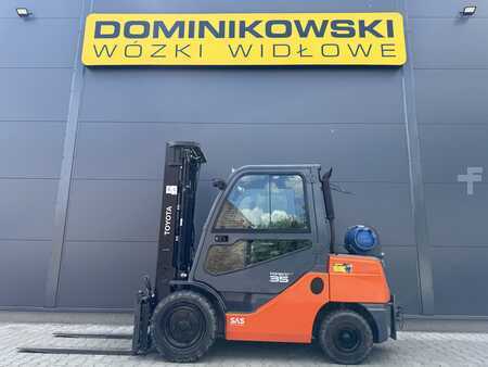 Nestekaasutrukki 2018  Toyota 06-8FGJ35F (10)