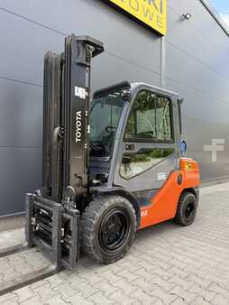 Nestekaasutrukki 2018  Toyota 06-8FGJ35F (4)
