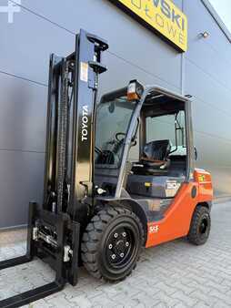 Carrelli elevatori GPL 2019  Toyota 02-8FGF30 (4)