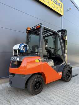 Carrelli elevatori GPL 2019  Toyota 02-8FGF30 (6)