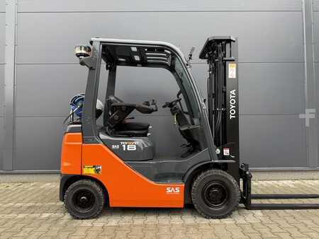 Chariots élévateurs GPL 2021  Toyota 02-8FGF18 (2)