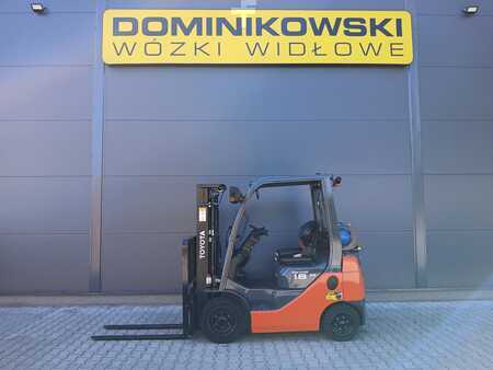 Empilhador a gás 2017  Toyota 02-8FGF18 (10)