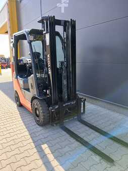 Empilhador a gás 2019  Toyota 02-8FGF18 (3)