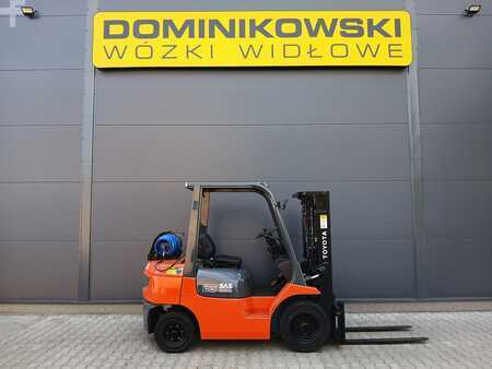 Gasoltruck 2005  Toyota 42-7FGF25 (1)