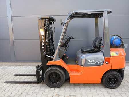 Gasoltruck 2005  Toyota 42-7FGF25 (9)