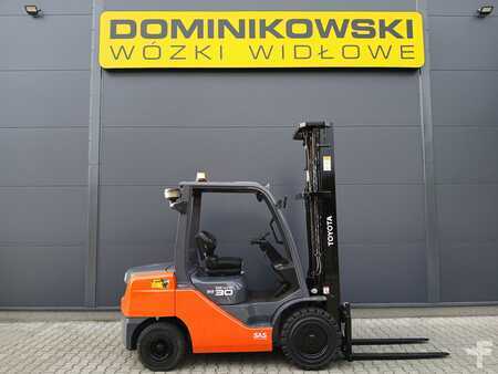 Diesel truck 2013  Toyota 02-8FDF30 (1)