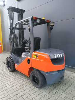 Diesel truck 2013  Toyota 02-8FDF30 (5)