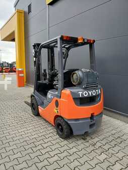 Empilhador a gás 2020  Toyota 02-8FGF18 (5)