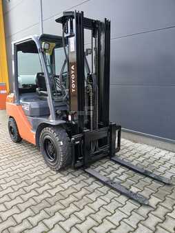 LPG VZV 2015  Toyota 02-8FGF30 (3)