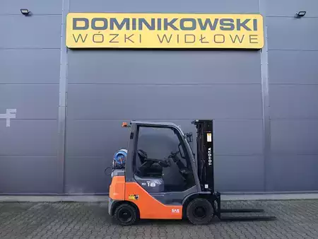 Gas gaffeltruck 2021  Toyota 02-8FGF18 (1)