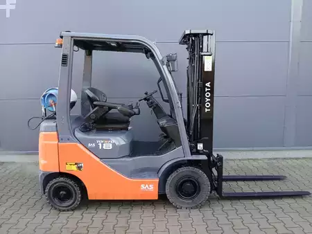 Gas gaffeltruck 2021  Toyota 02-8FGF18 (2)