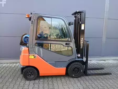 Gas truck 2018  Toyota 02-8FGF15 (2)