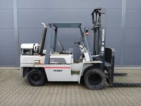 Container truck 1994  Nissan BGF03A45H (2)