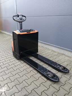 Niederhubwagen 2021  Toyota LWE200 (3)