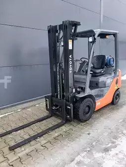 Gas truck 2010  Toyota 02-8FGF15 (4)