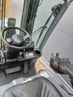 Elektromos 4 kerekű 2021  Toyota 8FBM18T (7)