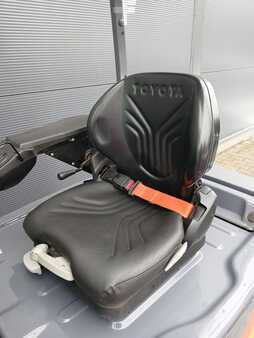 Elektromos 4 kerekű 2021  Toyota 8FBM18T (8)