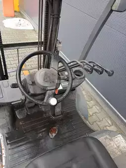 Carretilla elevadora GLP 2011  Toyota 02-8FGF25 (7)