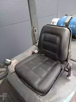 Carretilla elevadora GLP 2011  Toyota 02-8FGF25 (8)