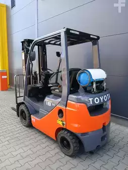 Gázüzemű targoncák 2021  Toyota 02-8FGF18 (5)