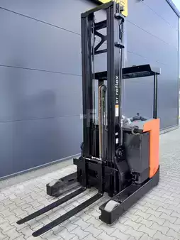 Container truck 2018  Toyota RRE140B (3)