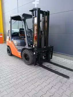 Wózki gazowe 2020  Toyota 02-8FGF25 (3)