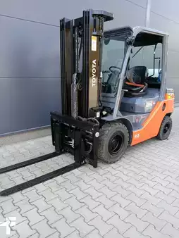 Wózki gazowe 2020  Toyota 02-8FGF25 (4)