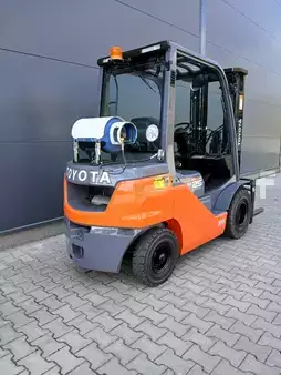 Wózki gazowe 2020  Toyota 02-8FGF25 (6)