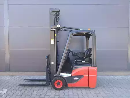 Carrelli elettrici 3 ruote 2019  Linde E12-02 (10)